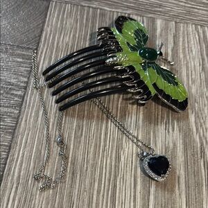 Titanic cosplay accessories- heart of the ocean necklace and butterfly hair pin